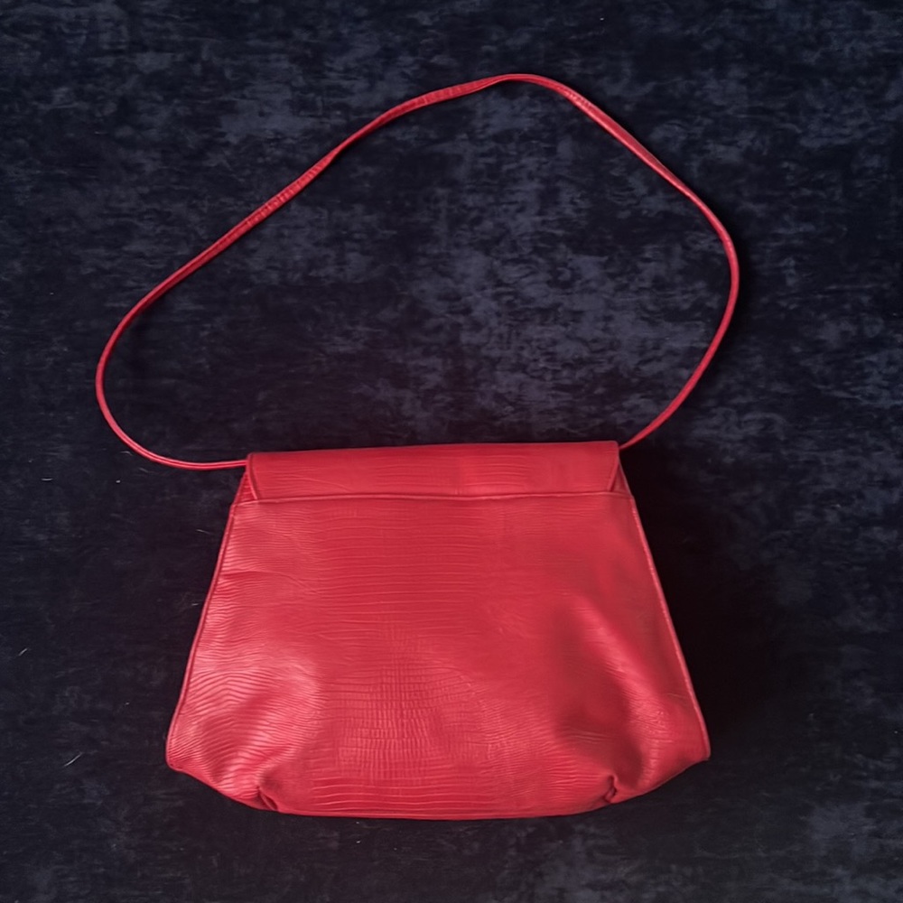 RED PURSE - Picture 4 of 6